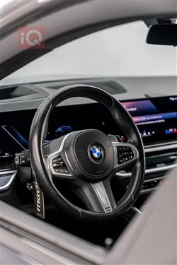 بی ئێم دەبڵیو X6